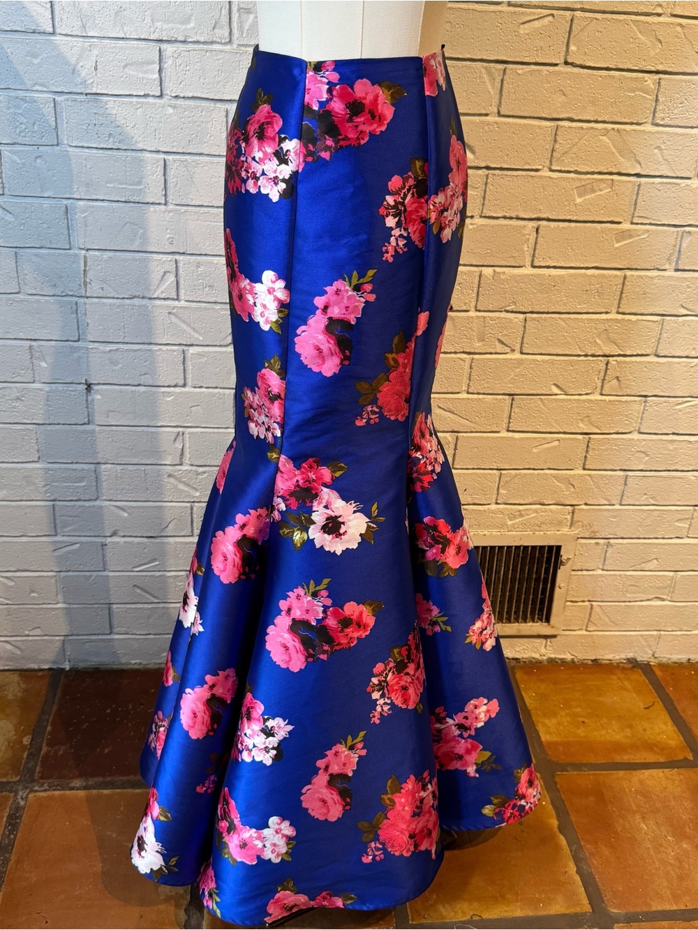 B. Darlin Blue Pink Floral Mermaid Fit and Flare Formal Maxi Skirt Womens 1/2